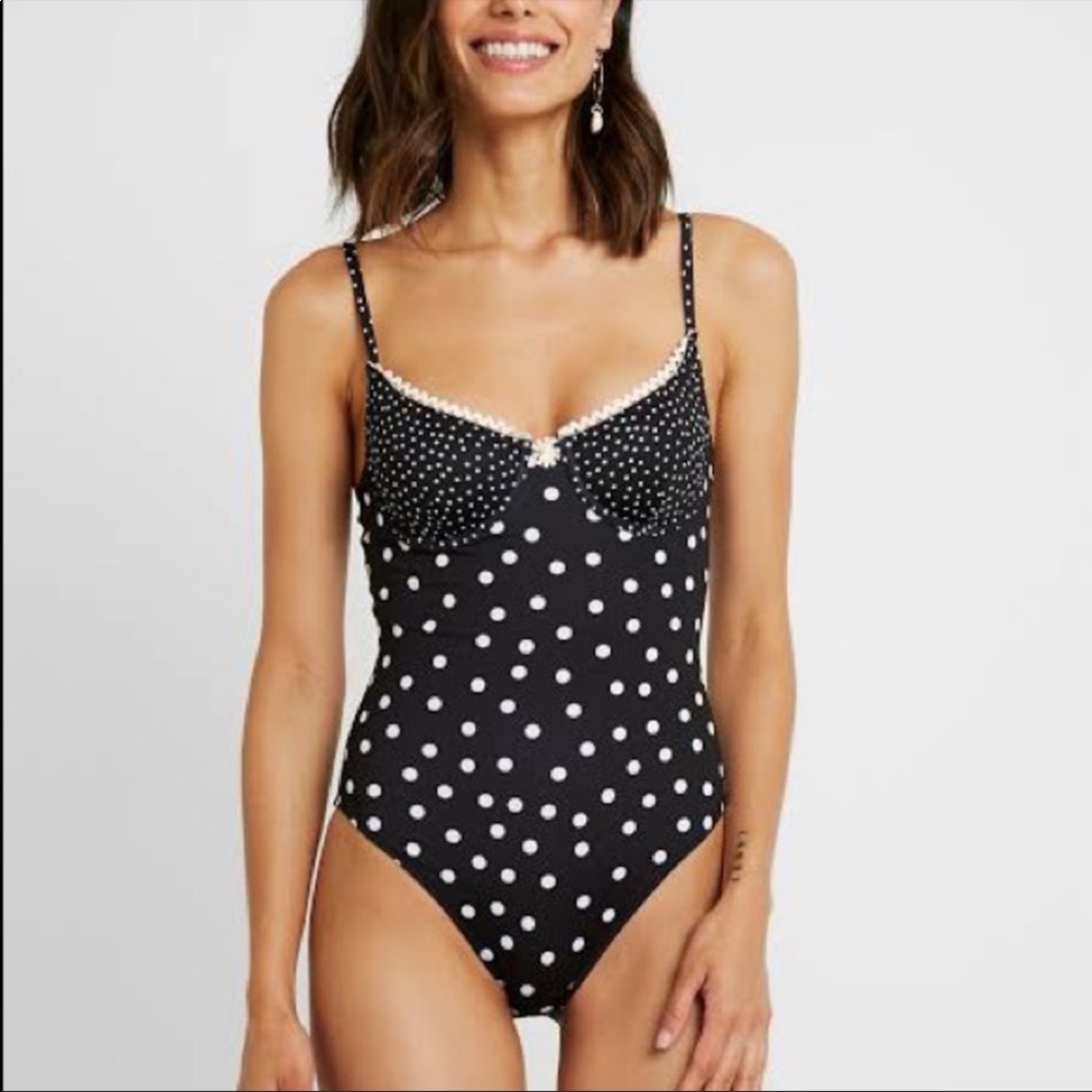 NWT Solid & Striped The Taylor One Piece Swimsuit